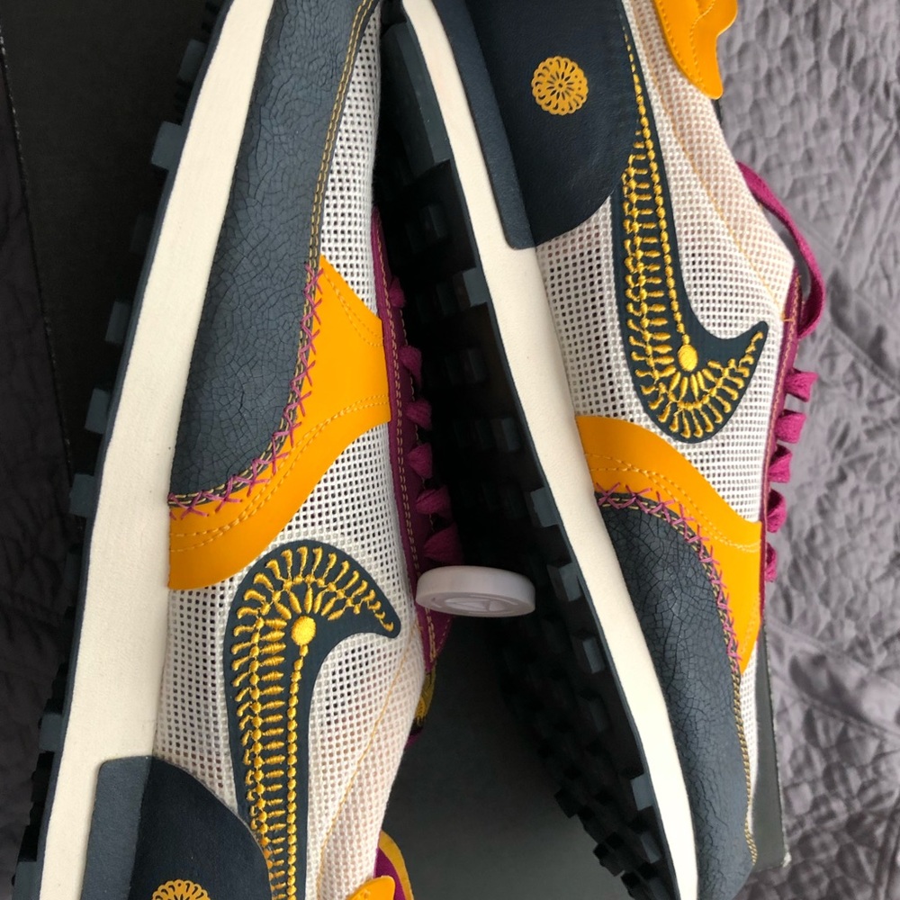 The shoes are brand new, Deadstock, will provide a replacement box